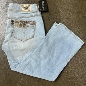 Y2K YMI City Of Angels Light Wash Denim Size 9 32" Capri Jeans